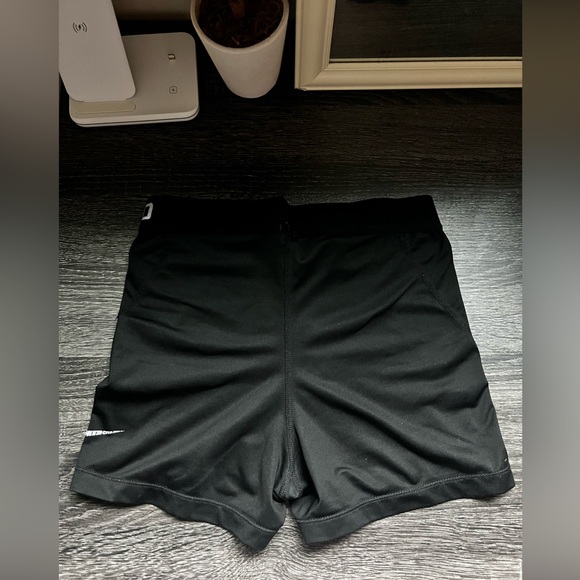 Nike Pro Shorts - Picture 3 of 3